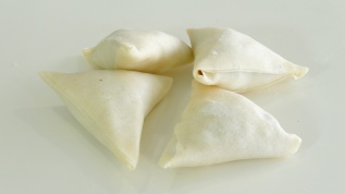 Samosa Lamb - 70 Grs. XL  